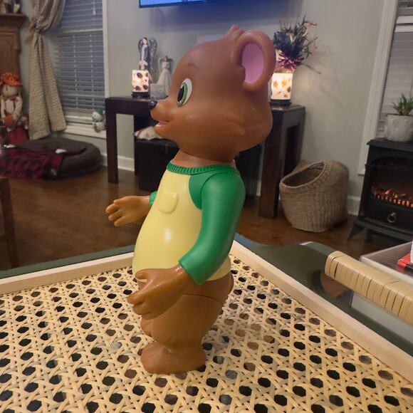 Just Play Disney Jr Goldie and Bear 7.5" Poseable Plastic Figure Figurine Toy - Picture 8 of 9